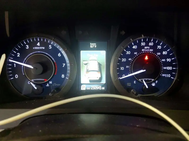 2015 TOYOTA SIENNA XLE 8-PASSENGER  