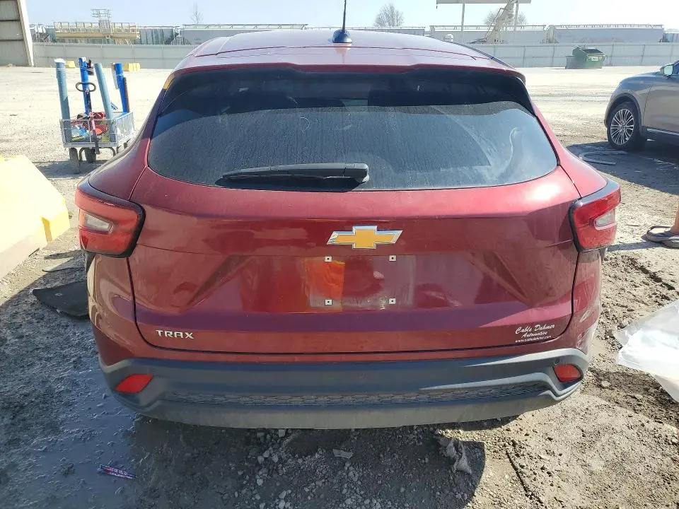 2025 CHEVROLET TRAX LS  