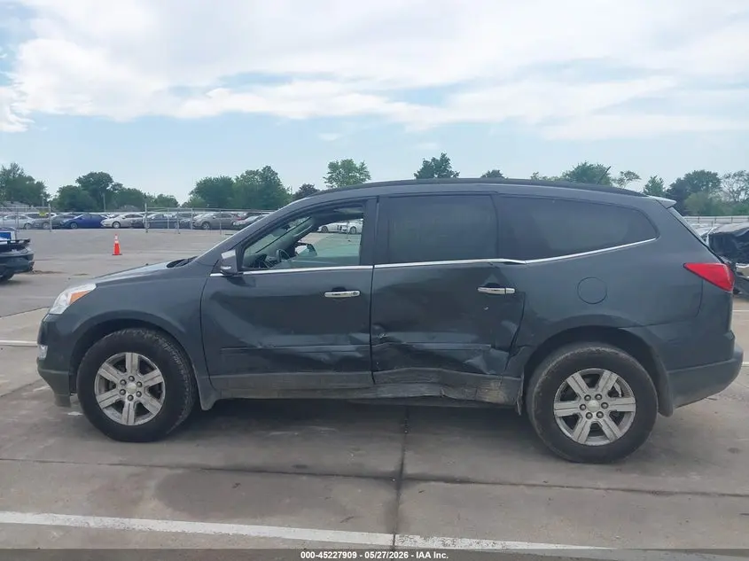 2011 CHEVROLET TRAVERSE 1LT