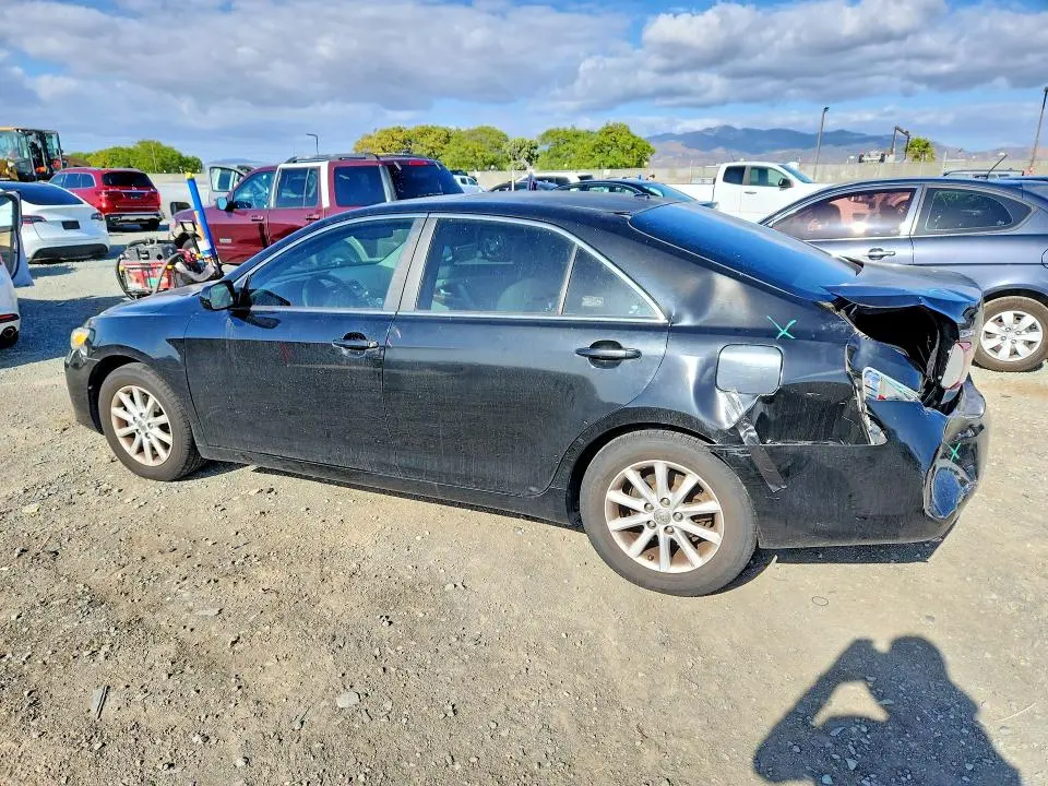 2011 TOYOTA CAMRY XLE  
