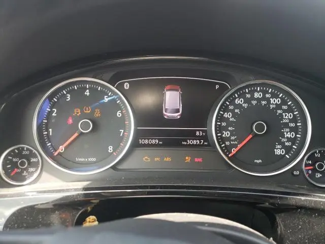 2015 VOLKSWAGEN TOUAREG V6  