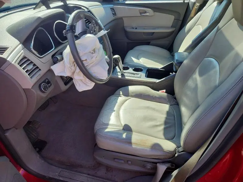 2012 CHEVROLET TRAVERSE LT  
