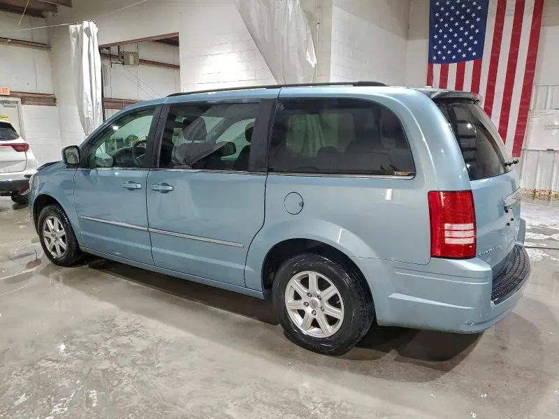 2010 CHRYSLER TOWN & COUNTRY TOURING  
