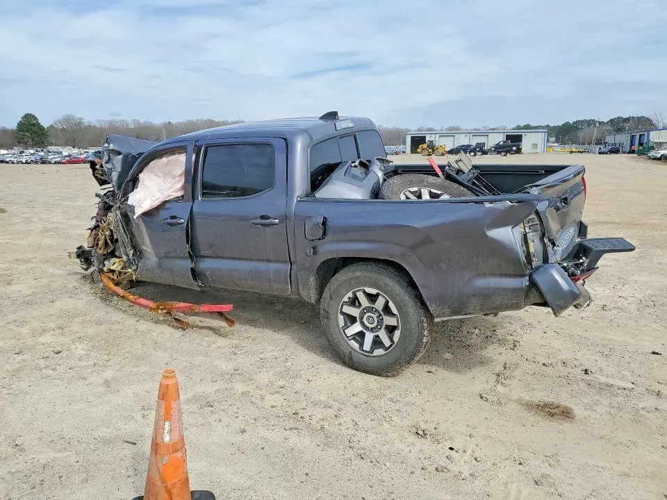2021 TOYOTA TACOMA SR V6  