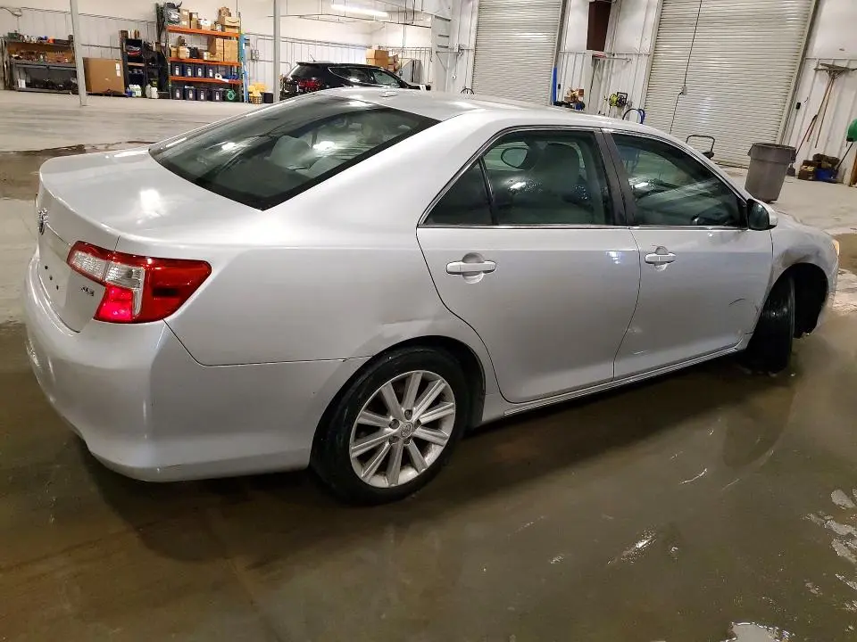2014 TOYOTA CAMRY XLE V6  