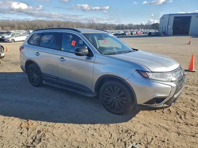 2020 MITSUBISHI OUTLANDER SE  