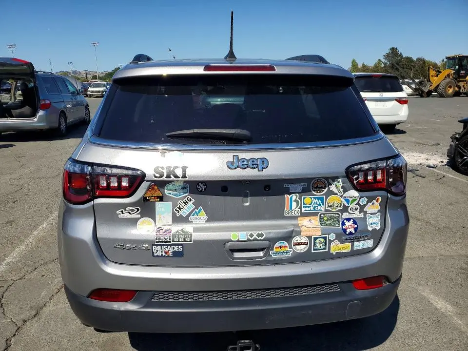 2022 JEEP COMPASS LATITUDE  