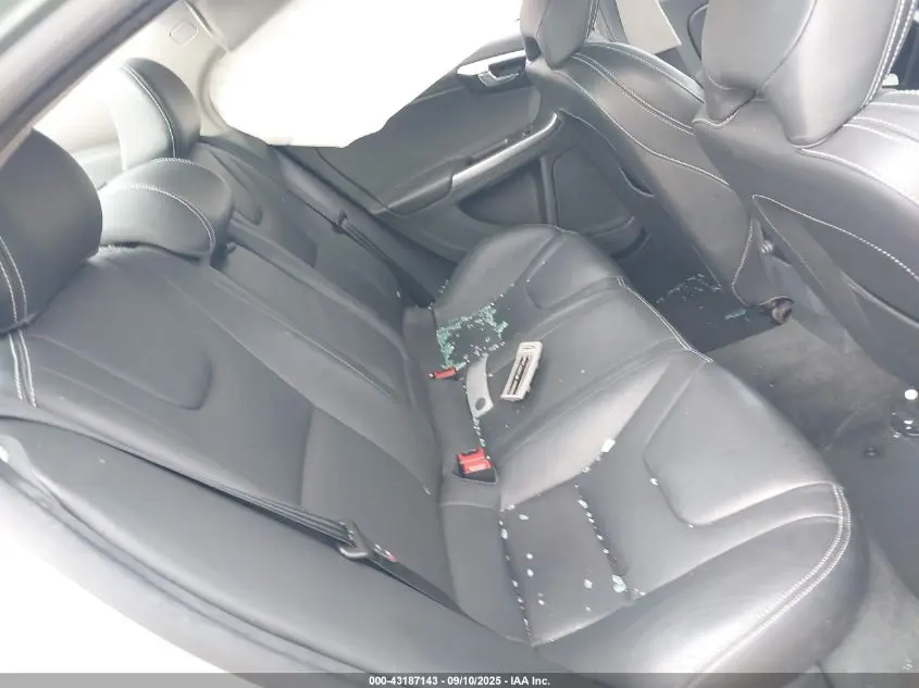 2017 VOLVO S60 T5 DYNAMIC