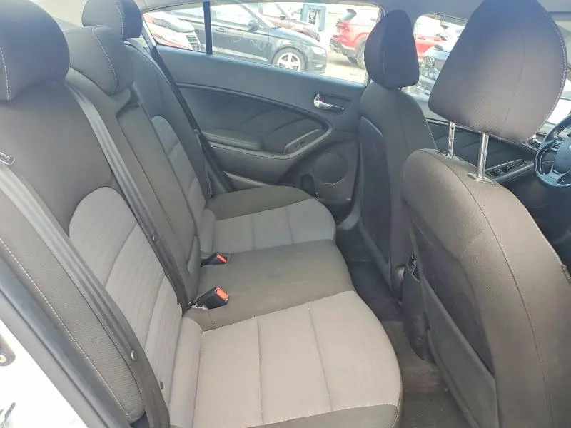 2017 KIA FORTE EX  