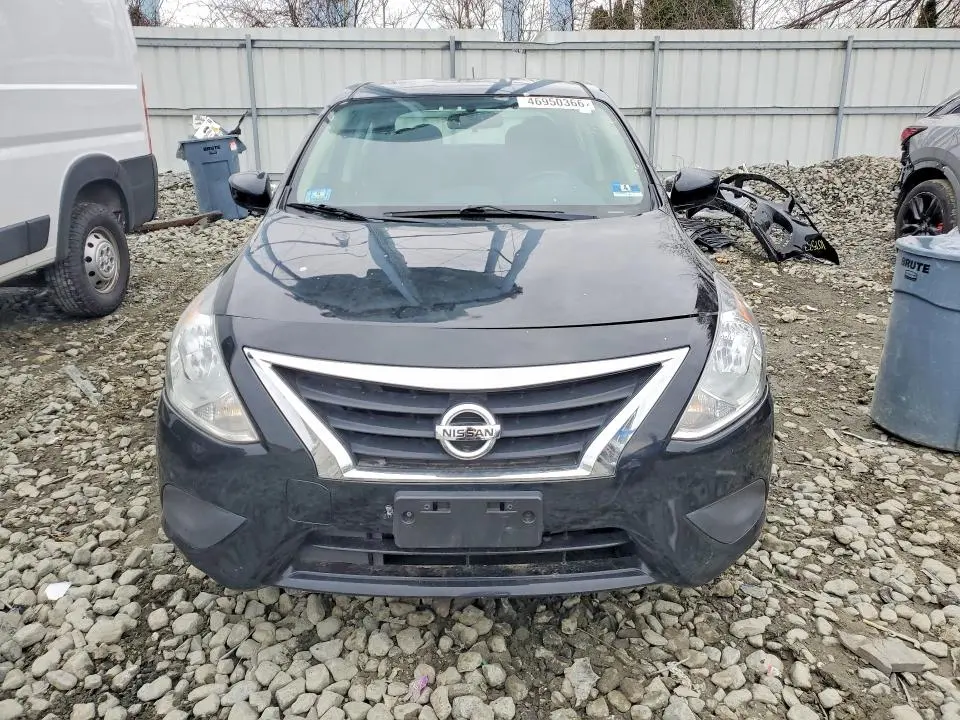 2018 NISSAN VERSA SV  