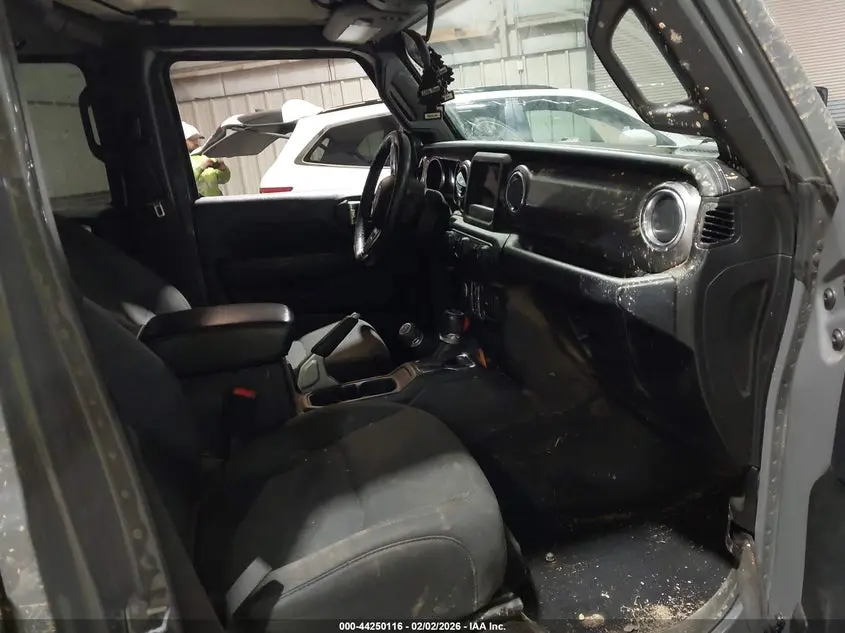 2018 JEEP WRANGLER UNLIMITED SAHARA 4X4