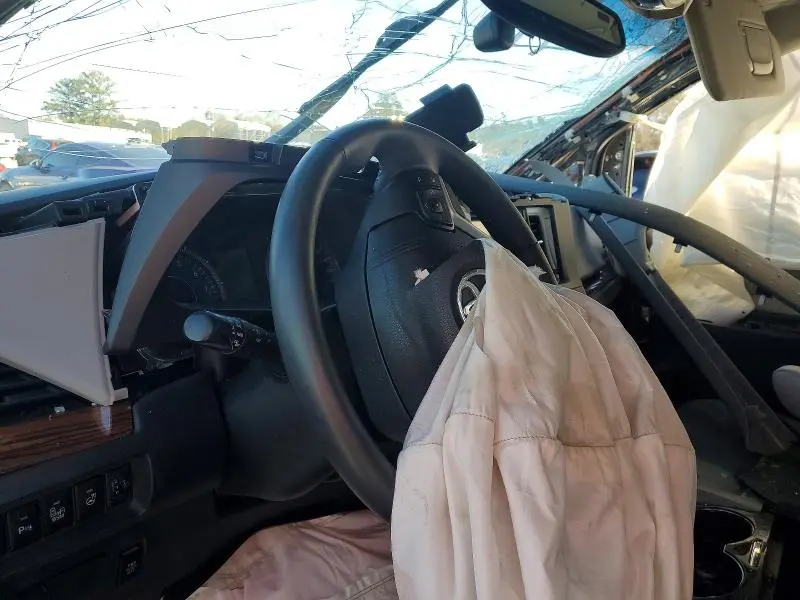 2016 TOYOTA SIENNA XLE  