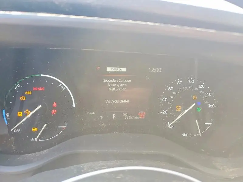 2025 TOYOTA SIENNA LE  