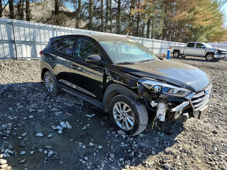 2018 HYUNDAI TUCSON SE  
