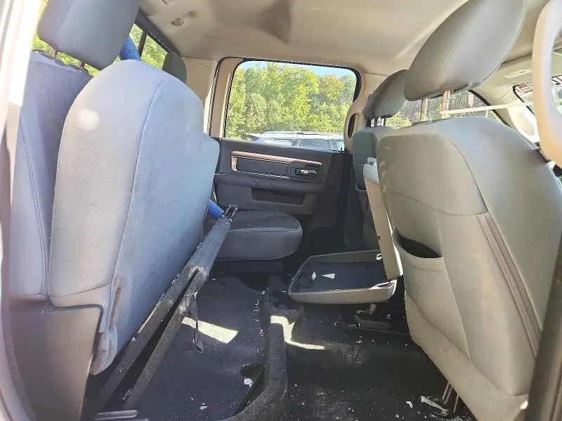 2017 RAM 1500 SLT  