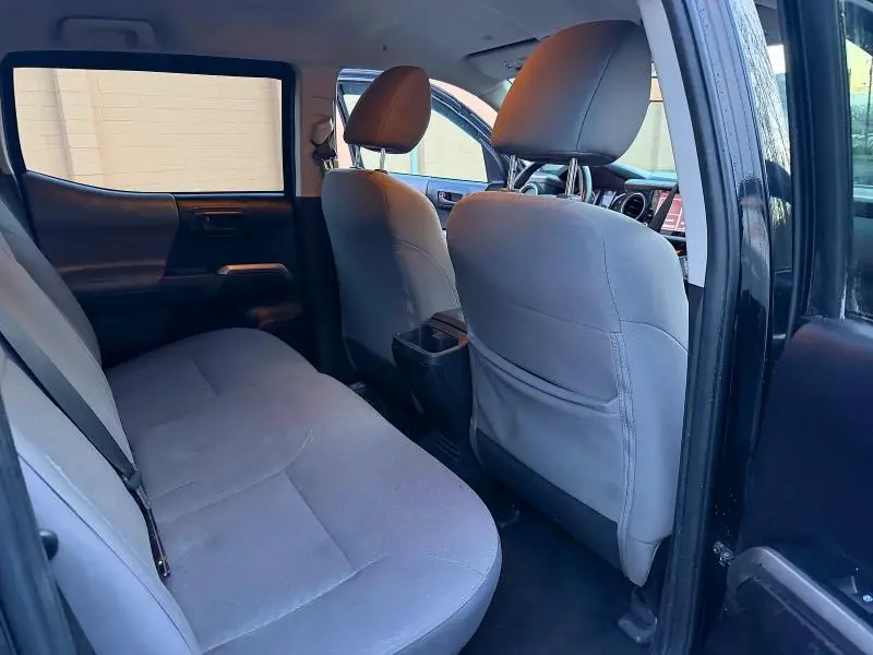 2020 TOYOTA TACOMA SR5  