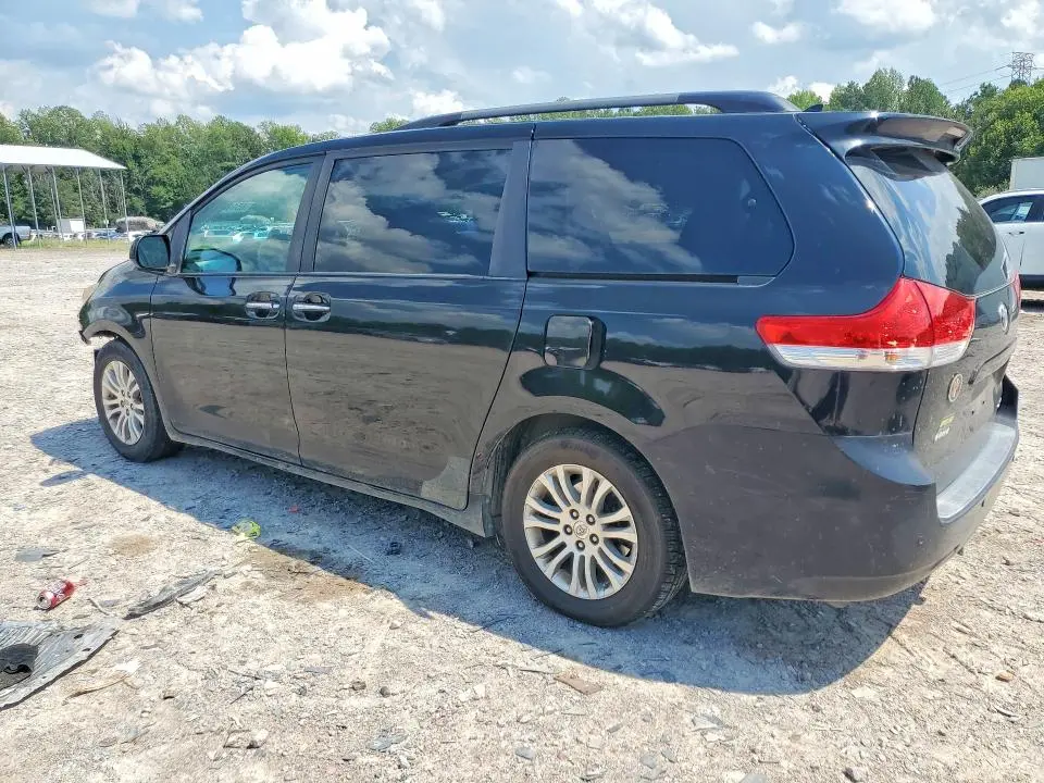 2011 TOYOTA SIENNA XLE 8-PASSENGER  