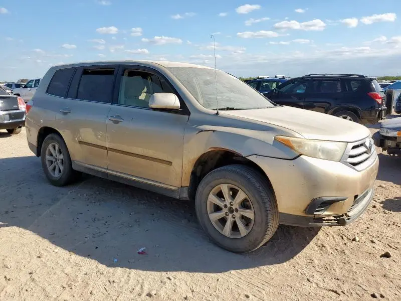 2011 TOYOTA HIGHLANDER BASE  