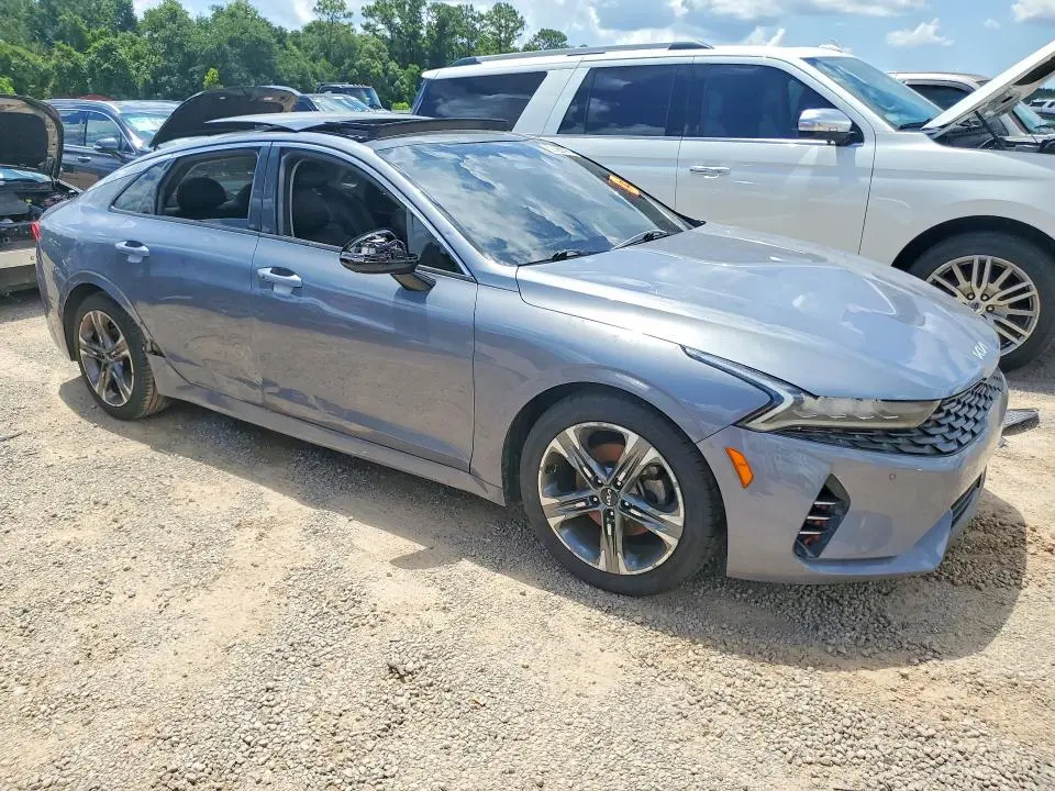 2022 KIA K5 EX  