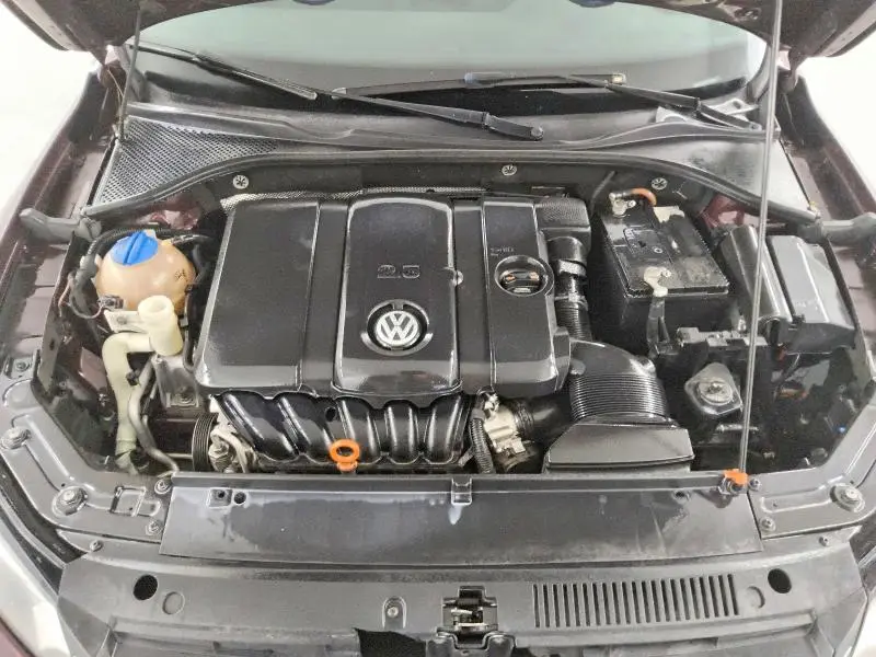 2013 VOLKSWAGEN PASSAT S  