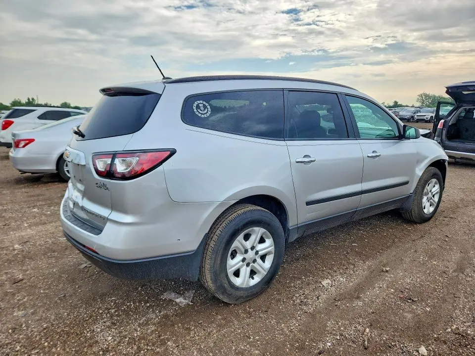 2013 CHEVROLET TRAVERSE LS  