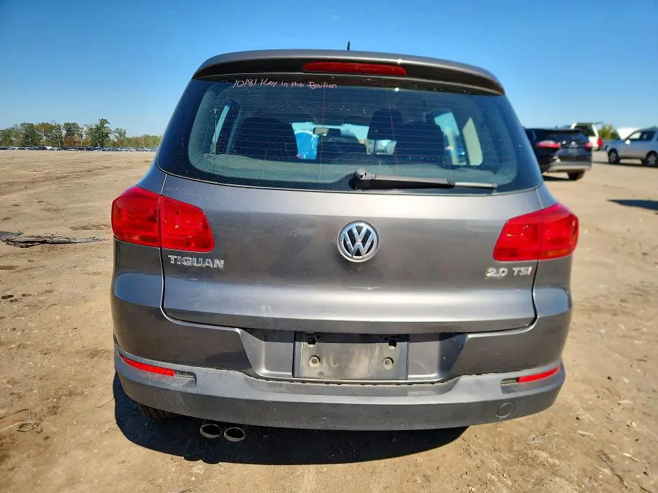 2014 VOLKSWAGEN TIGUAN S  