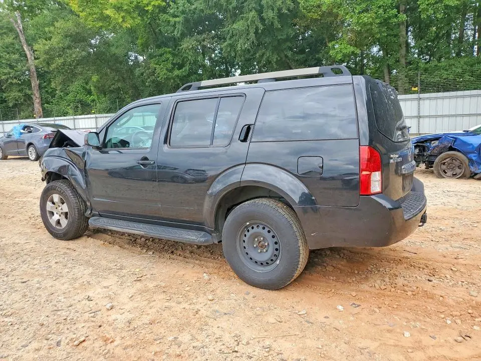2011 NISSAN PATHFINDER S  
