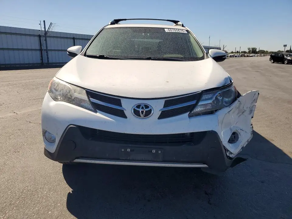 2015 TOYOTA RAV4 XLE  