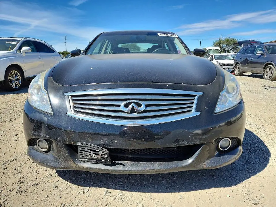 2015 INFINITI Q40 BASE  