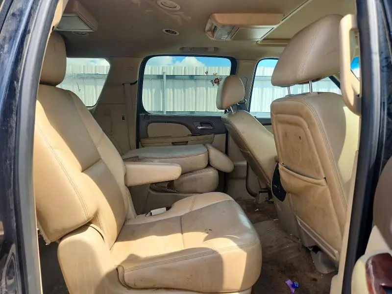 2011 CHEVROLET SUBURBAN K1500 LTZ  
