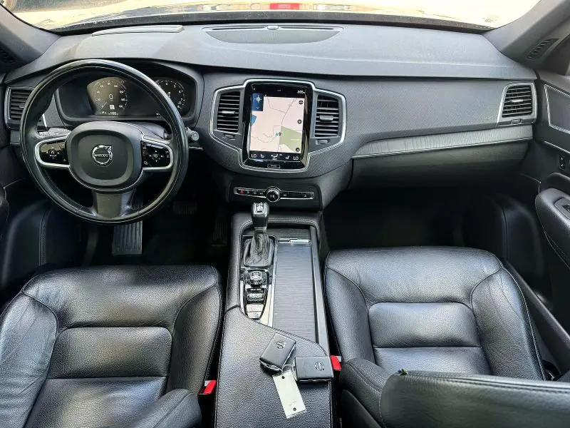 2020 VOLVO XC90 T6 MOMENTUM  