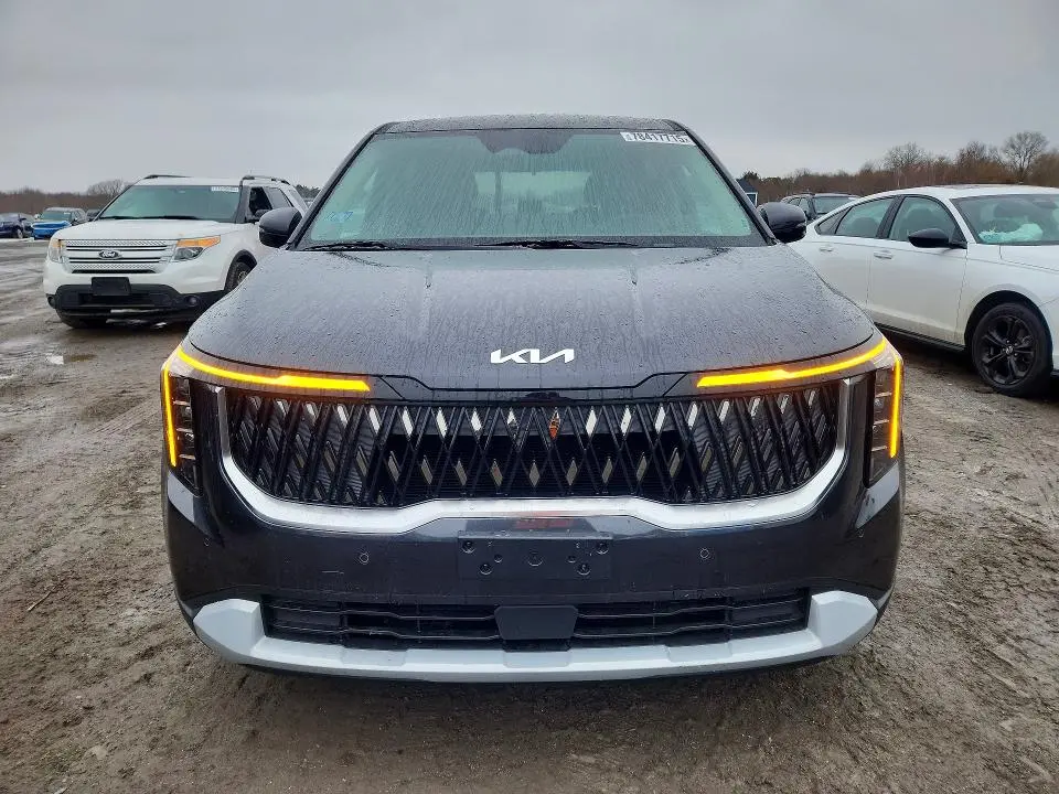 2025 KIA CARNIVAL LX  
