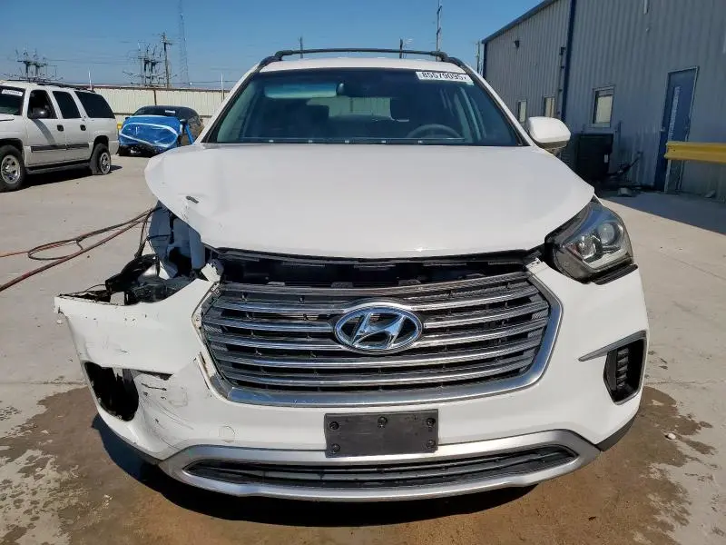 2017 HYUNDAI SANTA FE SE  