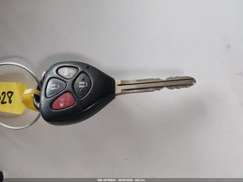 2013 TOYOTA COROLLA LE