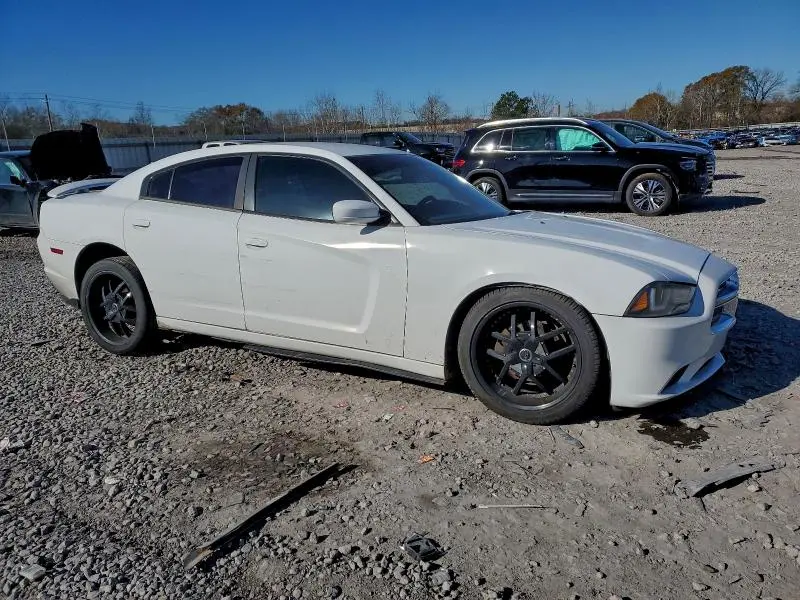 2012 DODGE CHARGER SE  