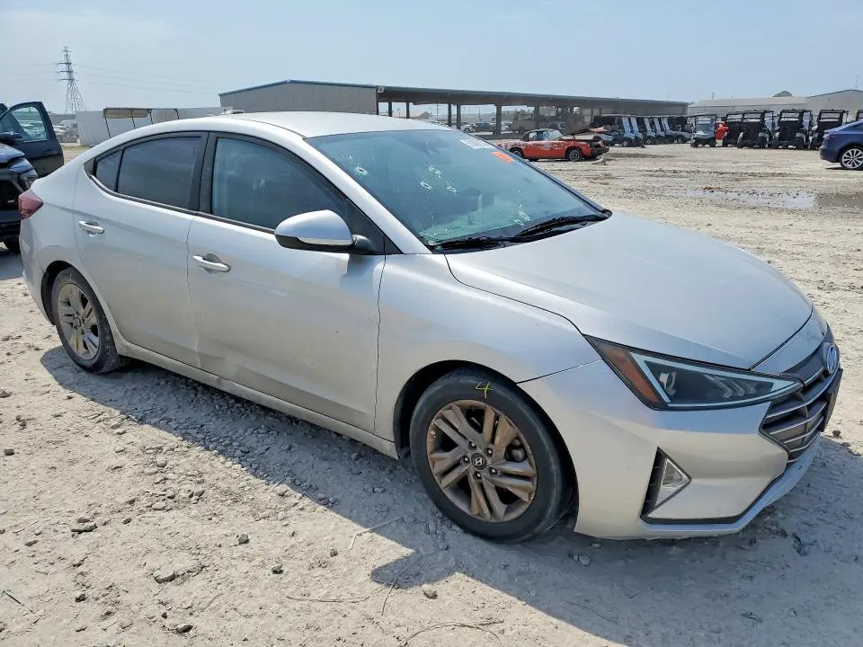 2019 HYUNDAI ELANTRA SEL  