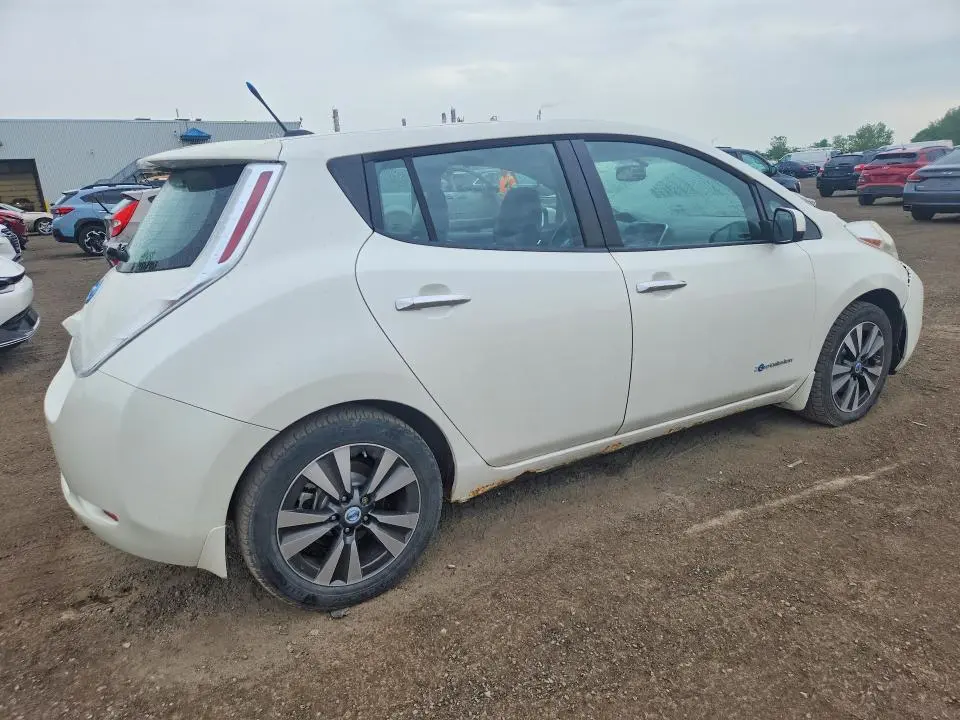 2014 NISSAN LEAF S   