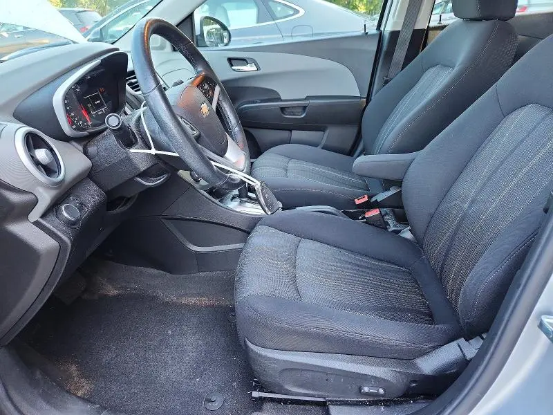 2019 CHEVROLET SONIC LT  