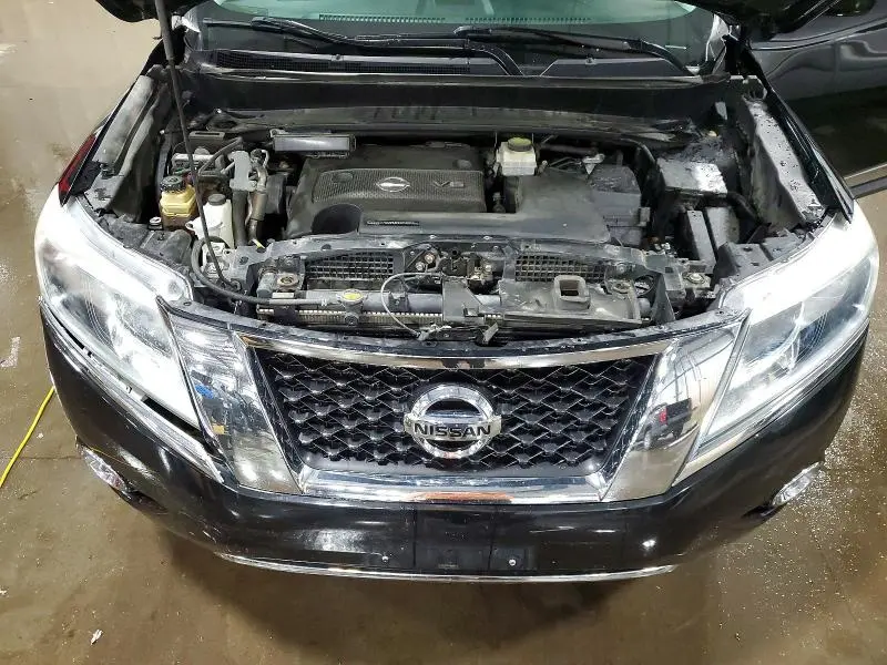 2015 NISSAN PATHFINDER SL  