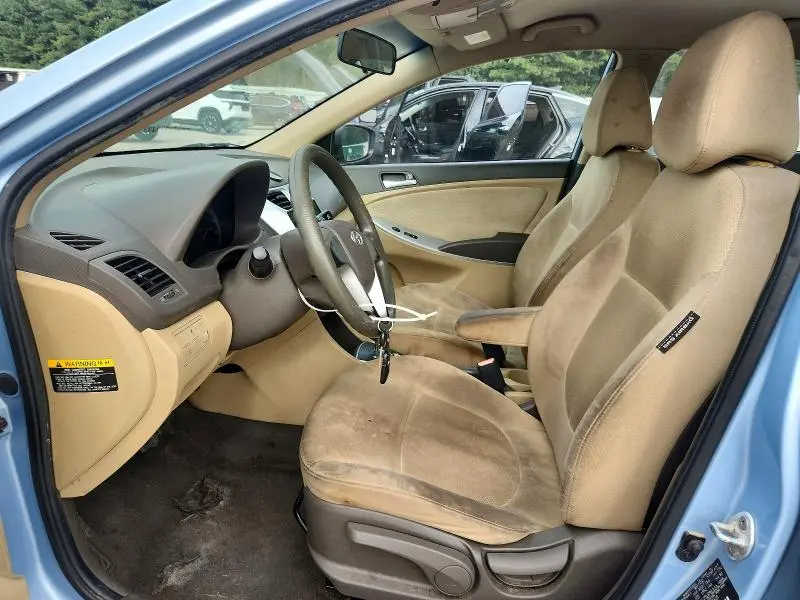 2013 HYUNDAI ACCENT GLS  