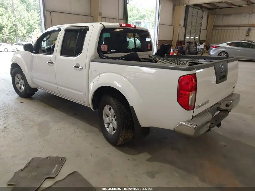 2010 NISSAN FRONTIER SE