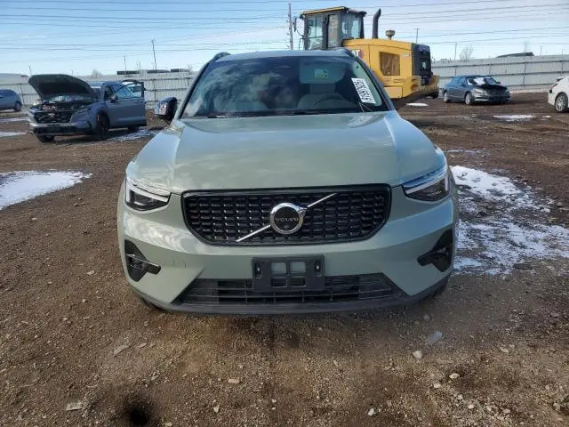 2025 VOLVO XC40 PLUS  