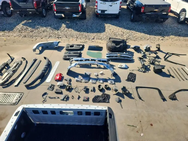 2018 CHEVROLET SILVERADO LT  