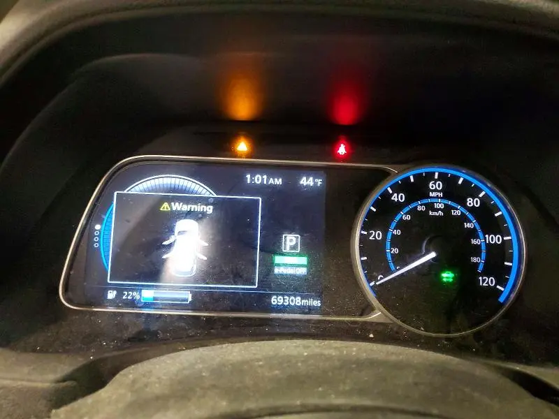 2019 NISSAN LEAF S  