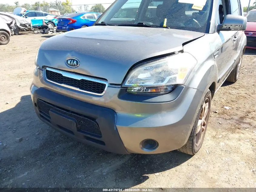 2011 KIA SOUL +