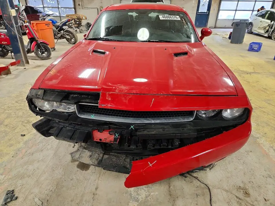 2014 DODGE CHALLENGER SXT  
