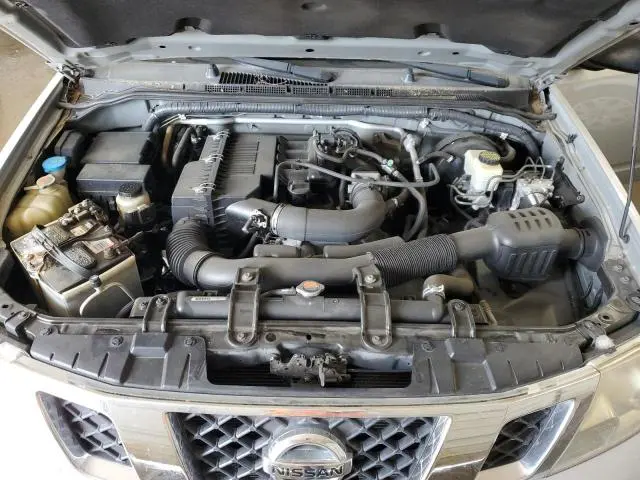2015 NISSAN FRONTIER S  