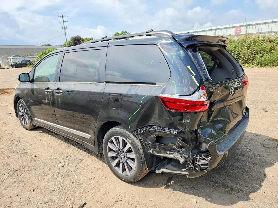 2018 TOYOTA SIENNA XLE PREMIUM 7-PASSENGER  