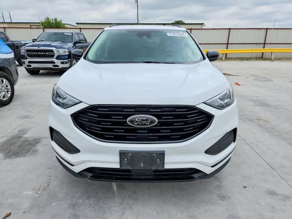 2022 FORD EDGE SE  