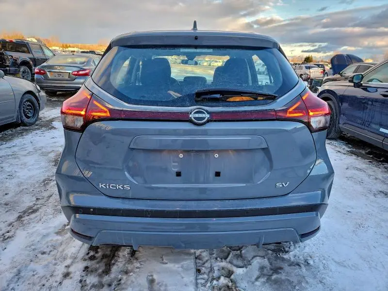 2023 NISSAN KICKS SV  